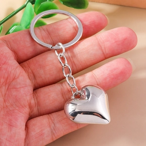 Portachiavi in Metallo Moderno a Forma di Cuore in Lega di Zinco Lucido a Specchio Ciondolo Amore Anello Portachiavi Creativo Moda Accessori Borsa Regalo