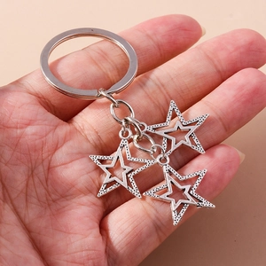 Porte-clés Étoile Pentagramme Ajouré Anneau de Clé en Alliage Métallique 3 Étoiles Pendentif de Sac Pour Femmes Hommes Argent