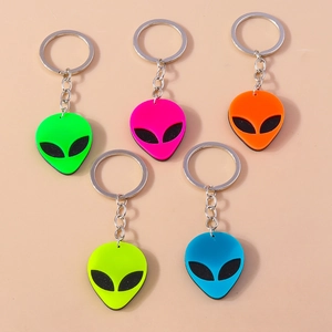 Creative Alien Head Keychain Personalized Cartoon Punk Style Pendant Accessory For Bag Keys Women Men Jewelry Ornament