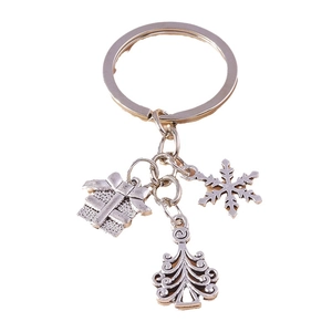 Christmas alloy keychain with silver snowflake, gift box and tree charms decoration