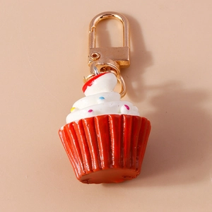 Realistischer Cupcake Schlüsselanhänger mit bunten Streuseln und goldenem Karabiner