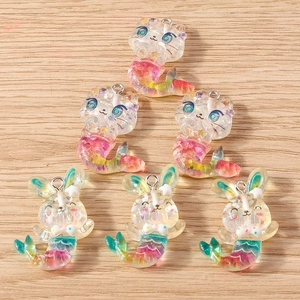 Hars zeemeermin bedeltjes met kleurrijke lovertjes voor DIY sieraden maken pakket