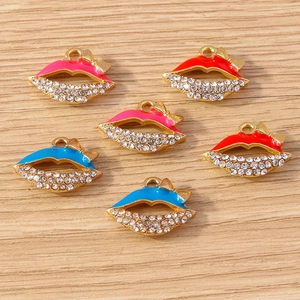 Lippenvorm Legering Emaille Strass Hanger DIY Sieradenaccessoire Strik Accent Fonkelende Mond Charm Accessoire Voor Dames Kettingen Maken