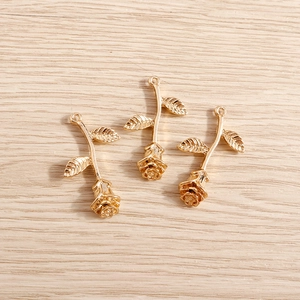 Zinklegering rozenbloem hangers in goudkleur met bladeren voor DIY sieraden maken