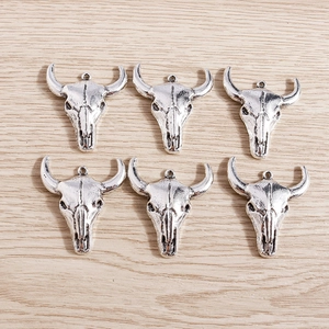Retro Alloy Bull Skull Pendant Distressed Silver Steer Head Charm For DIY Jewelry Making Western Cowboy Ethnic Accessories