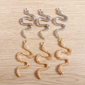 Snake Shaped Metal Alloy Pendants For DIY Jewelry Making Antique Silver Gold Snake Charms For Necklace Bracelet Accessories
