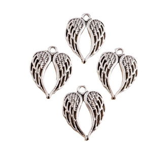 Pendentifs ailes de cœur en alliage argenté vintage avec textures de plumes pour bijoux DIY