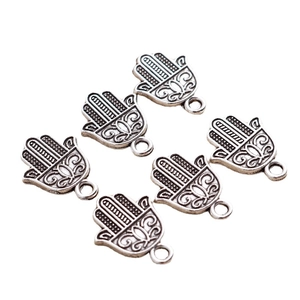 Set di 5 ciondoli vintage a mano di Hamsa in argento con motivi vichinghi per gioielli fai da te