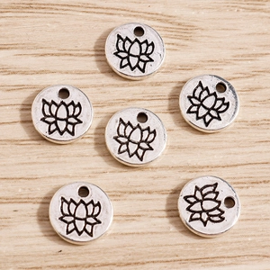 Vintage Alloy Lotus Flower Pendants DIY Jewelry Making Accessories Silver Distressed Charms For Necklace Bracelet Making