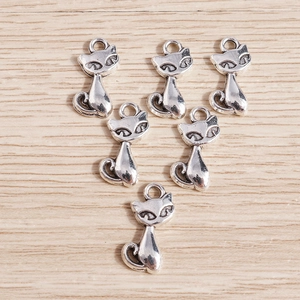 Vintage silver alloy cat charms for DIY jewelry making in minimalist cat shape