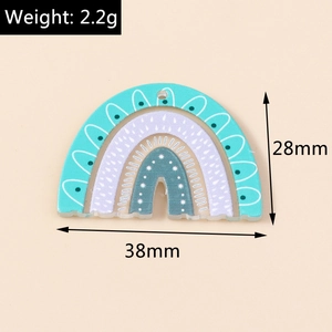 Detail view of 38x28mm rainbow pendant showing dimensions and 2.2g weight