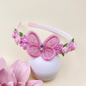 Serre-tête princesse en dentelle rose avec papillon brodé et jolies fleurs perlées