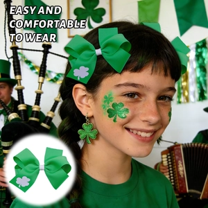 Détail d'un nœud papillon vert avec trèfle pour enfants pour la Saint-Patrick en ruban