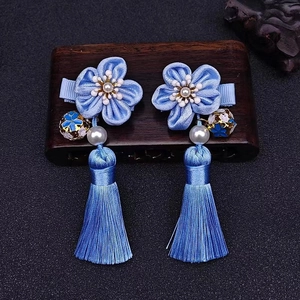 Traditionelle chinesische seeblaue Blumen-Haarklammern mit Quasten und Perlen für Hanfu