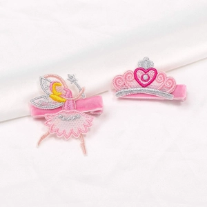 Lot de barrettes en velours rose avec broderie fée et motif couronne à paillettes
