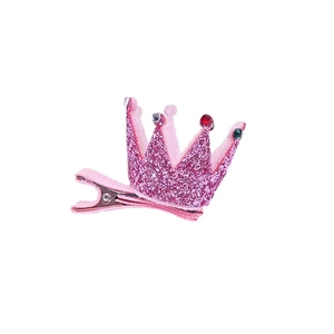 Détail de la barrette couronne à paillettes roses pour filles avec des strass colorés