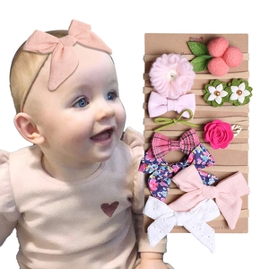 Set mit 10 niedlichen Baby-Stirnbändern mit rosa Schleifen und Blumen auf Nylonband