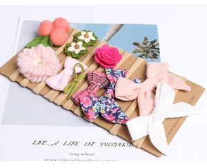 Detailset mit 10 elastischen Nylon-Baby-Stirnbändern mit Blumen- und Schleifendekor