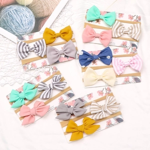 Set de 3 cintas para el pelo de nailon con lazo para bebé en varios colores y estampados
