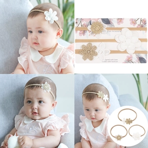 Set de 3 diademas de nailon rosa para bebé con encaje blanco y detalles de flores doradas