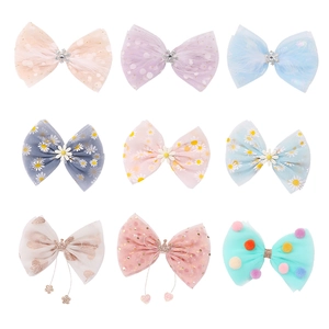 Set di 9 fiocchi per capelli in tulle per bambine con margherite, corone e paillette