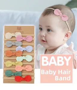 Lot de 10 bandeaux en coton et lin pour nouveau-nés sur carte et portés par un bébé