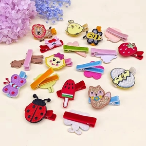 Collection de barrettes enfant brodées en tissu avec motifs animaux et fruits mignons