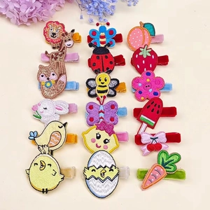 Lot de 15 barrettes à broderie animaux et fruits avec pinces crocodiles recouvertes de velours