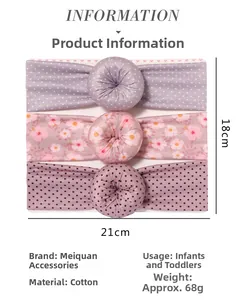 Détail de trois bandeaux bébé en coton avec nœuds donuts et imprimés fleurs et pois