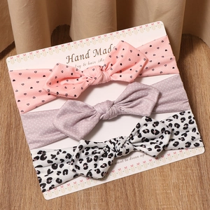 Dreiteiliges Baby-Stirnband-Set mit rosa Herz, lila Punkten und Leopardenmuster-Schleifen