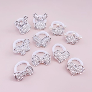 Détails des chouchous pour enfants avec perles, strass et motifs lapin et couronne