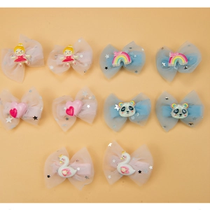 Set di 10 fermagli per capelli con coniglio in maglia e figure in resina per bambine