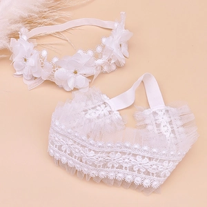 Ensemble de deux bandeaux bébé blancs avec fleurs en tissu délicates et volants