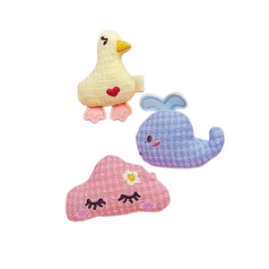 Dreiteiliges Set niedlicher Cartoon-Haarspangen aus Stoff mit Ente Wal und rosa Wolke