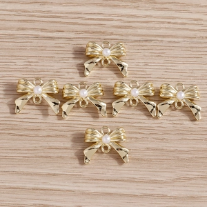 Pendentif nœud doré avec perle d'imitation et double boucle pour bijoux DIY