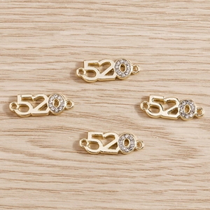 Breloques Connecteurs Numéro 520 en Alliage Doré Avec Strass Pour Bracelet Collier DIY Accessoires de Bijoux Saint Valentin