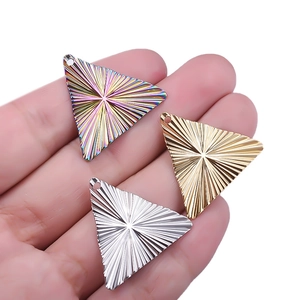 304 stainless steel triangle pendants with vintage stripes in gold, silver, and rainbow finish
