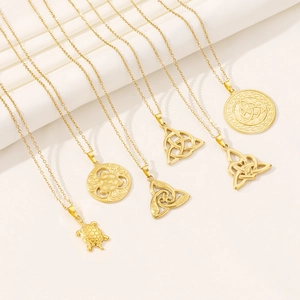 Collana con Pendente a Forma di Tartaruga Marina Nodo Celtico in Acciaio Inossidabile Placcato Oro Argento Triquetra Donna