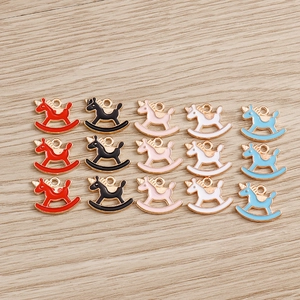 Pendentifs en Alliage Émaillé Licorne Cheval à Bascule pour Création de Bijoux DIY Breloques Animaux pour Collier Bracelet