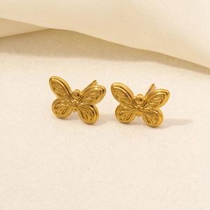 Goldene Schmetterlings-Ohrstecker aus 304 Edelstahl mit geprägter Flügelstruktur