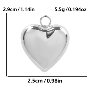 Gepolijste hart hanger afmetingen met 2,9cm hoogte en 2,5cm breedte maataanduidingen