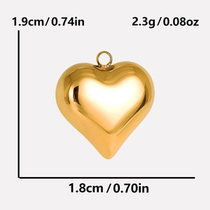 Gedetailleerd beeld van een gouden 18k hart hanger met afmetingen en gewichtsspecificaties