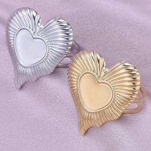 Adjustable 18K gold and silver heart rings with radial relief texture for women
