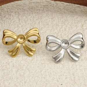 Bow-shaped 304 stainless steel earrings in gold and silver finish with central settings