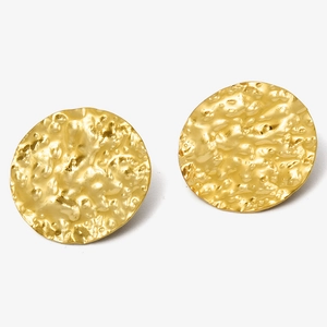 Close-up detail of 304 stainless steel golden oval earrings with hammered texture surface