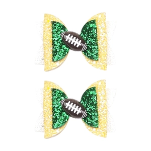 Détails de nœuds à cheveux football américain avec paillettes vertes et dorées sur fond blanc