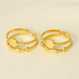 Minimalist double-layered stainless steel sunburst ring with a gold-plated vintage finish