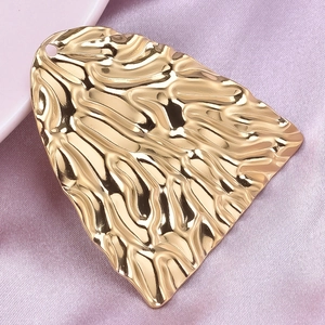 Goldener 304 Edelstahl Anhänger mit gehämmerter Wasserwellen Textur für DIY Schmuck