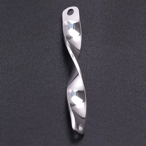 Detailed view of 304 stainless steel twisted bar pendant with mirror polished finish