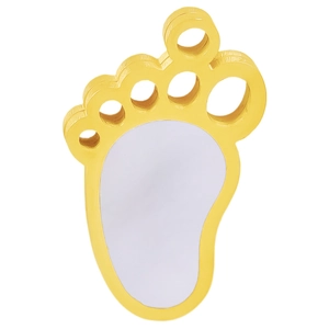 Detail of paw-shaped pendant made of 304 stainless steel with cartoon design